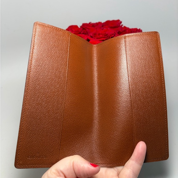 Louis Vuitton Checkbook Cover Monogram - Picture 4 of 9